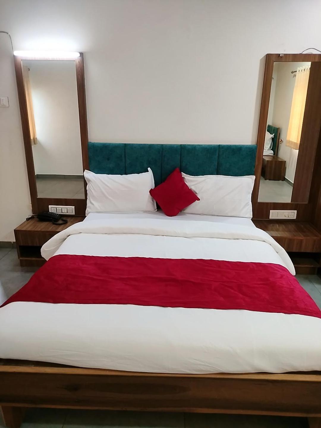 Golden Resort Igatpuri Eksteriør bilde